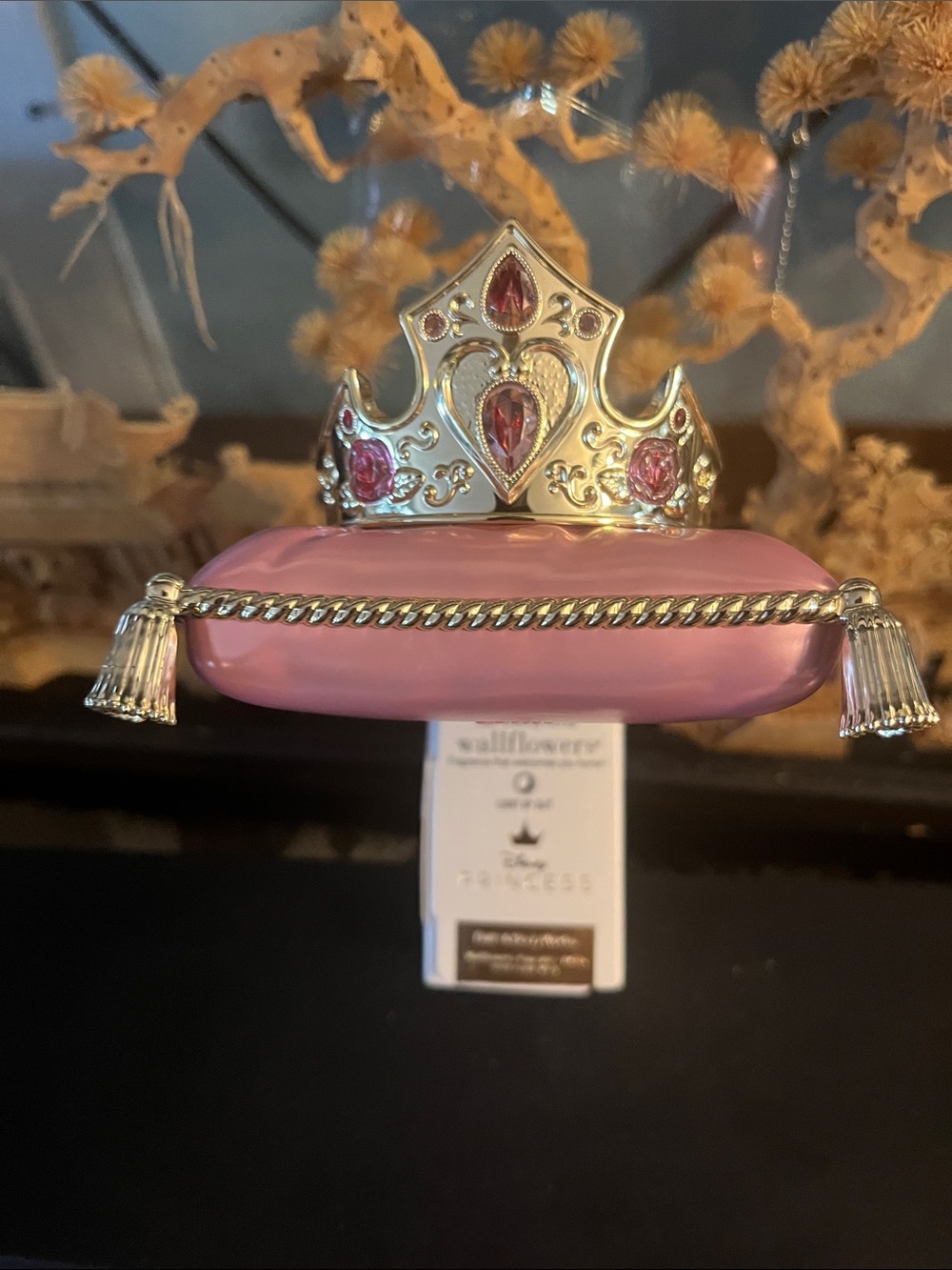Disney Pink and Gold Crown wall plug in Holder - Picture 1 of 3